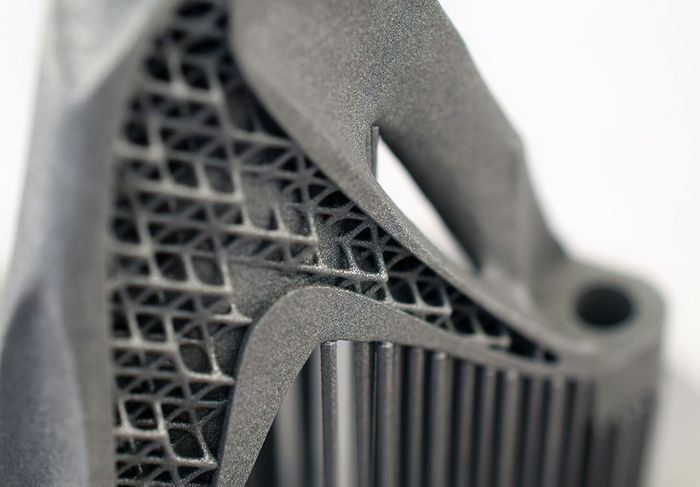 3D-Druck Metall-Bauteil topologieoptimiert Lattice-Struktur